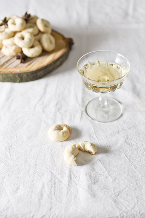 Anise White Wine Cookies