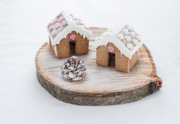 Tiny Gingerbread Houses